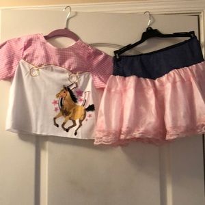 Cowgirl Halloween costume. Very cute.